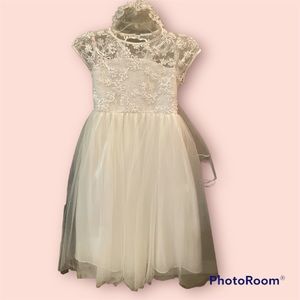 Lace Dress with crown